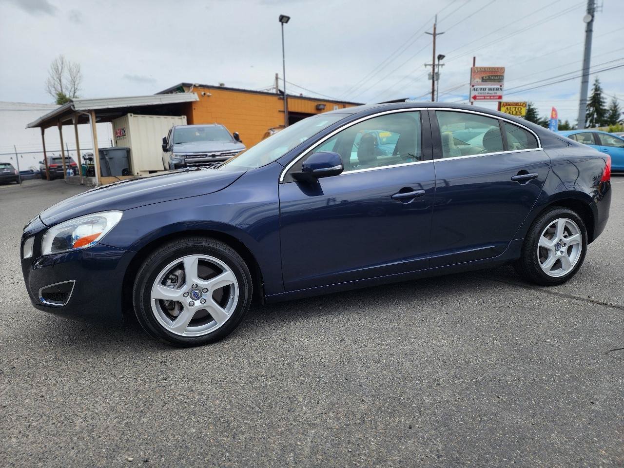 Used 2013 Volvo S60 T5 AWD/4WD image 9