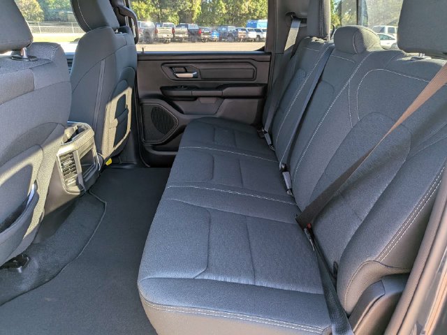 New 2026 RAM 1500 Express AWD/4WD image 11
