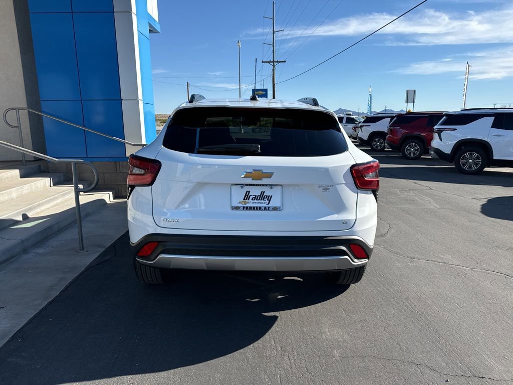 New 2026 Chevrolet Trax LT w/ Driver Confidence Package image 6