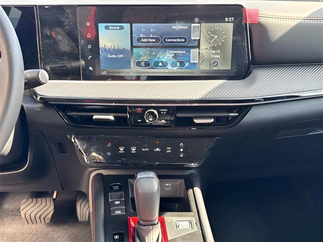 New 2025 Nissan Kicks SR w/ Illumination Package image 11