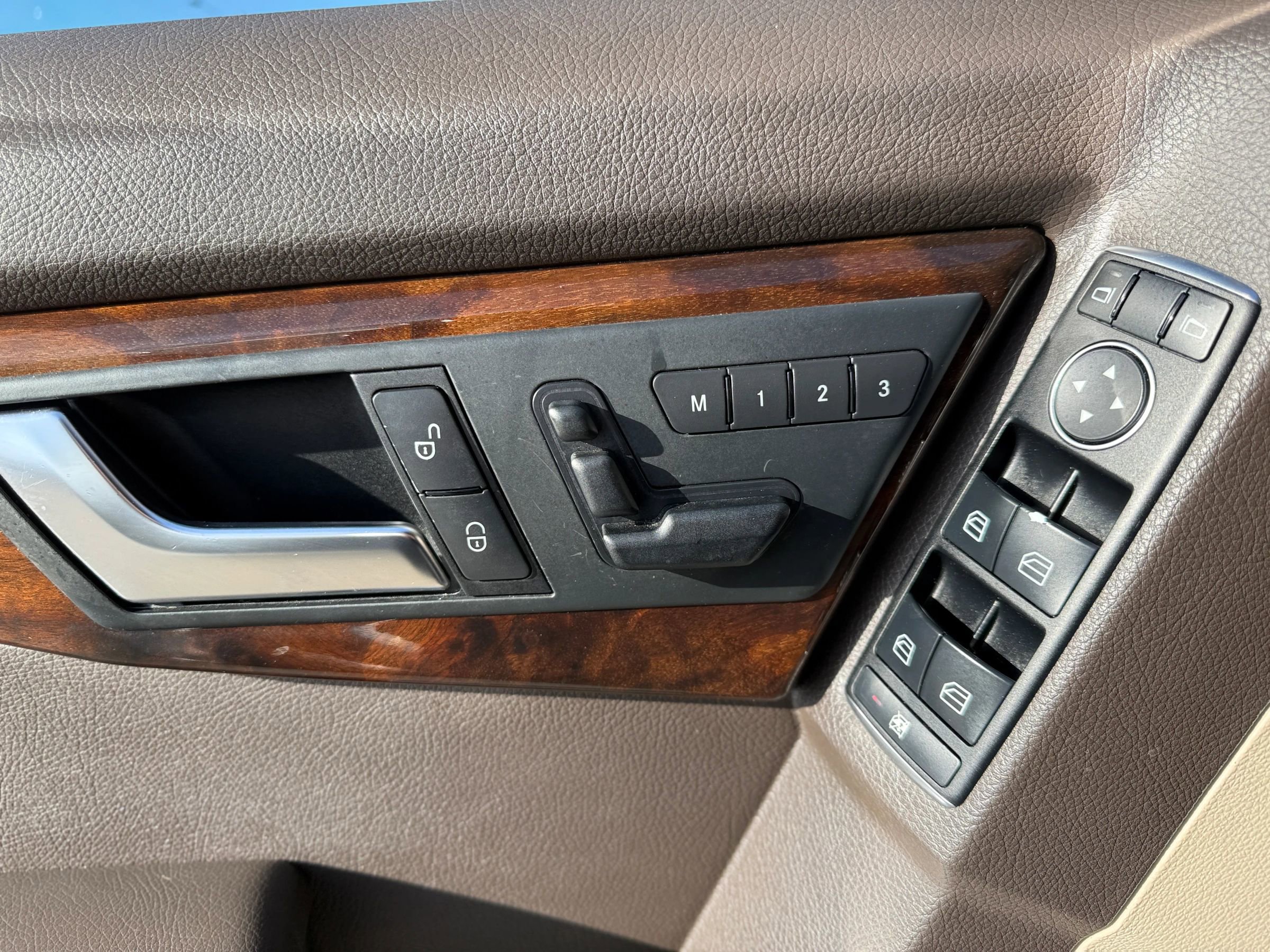 Used 2014 Mercedes-Benz GLK 350 4MATIC image 43