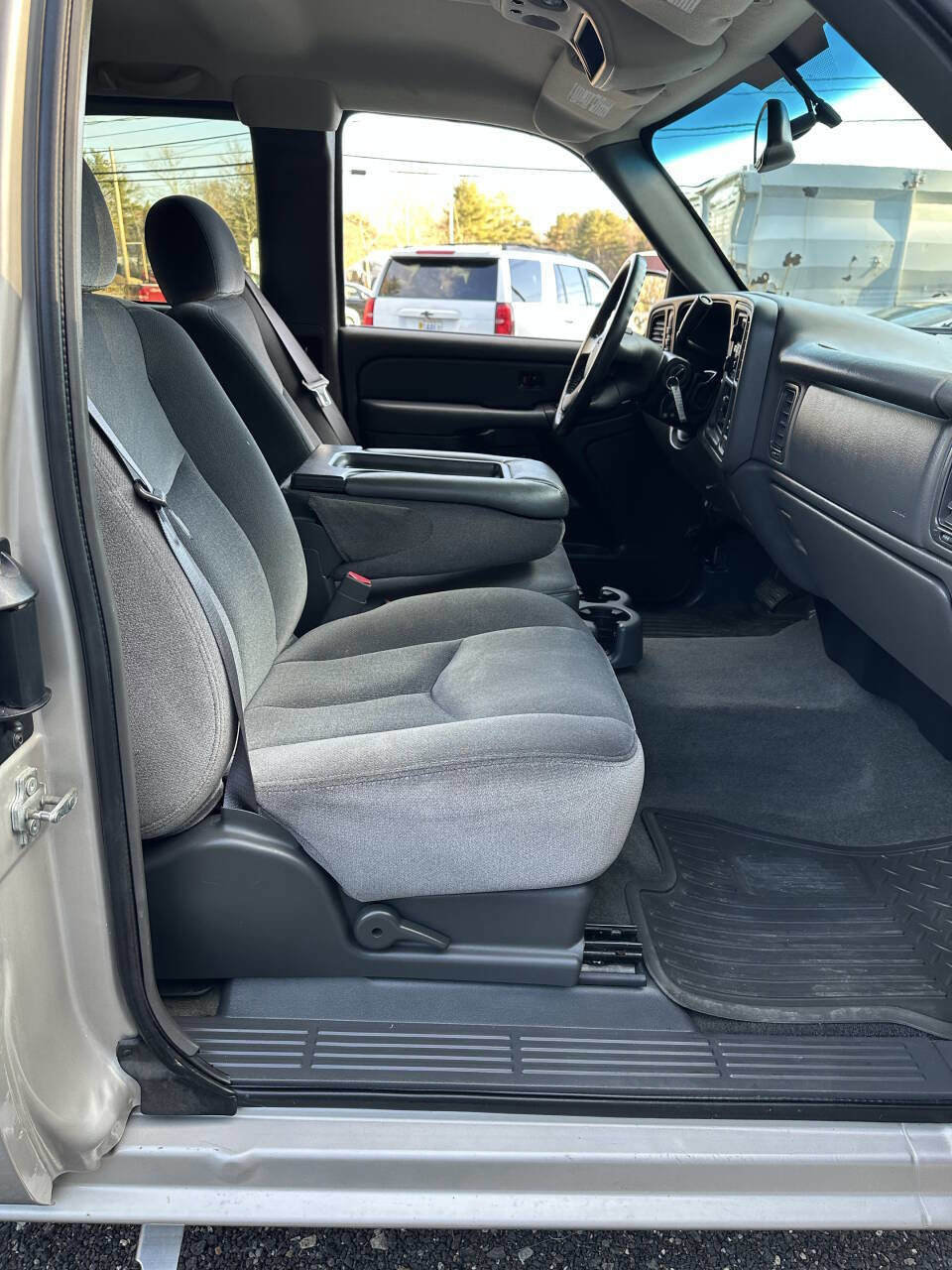 Used 2007 GMC Sierra 2500 SLE w/ Snow Plow Prep Package image 11