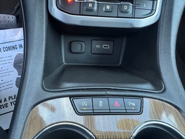 Used 2021 GMC Acadia SLE w/ Driver Convenience Package image 30