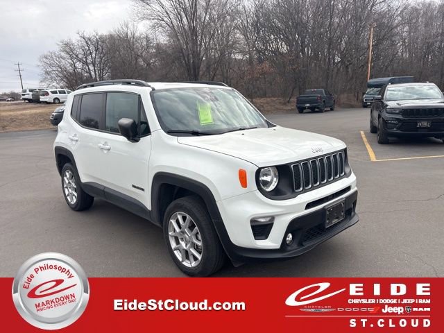 Used 2022 Jeep Renegade Latitude image 1