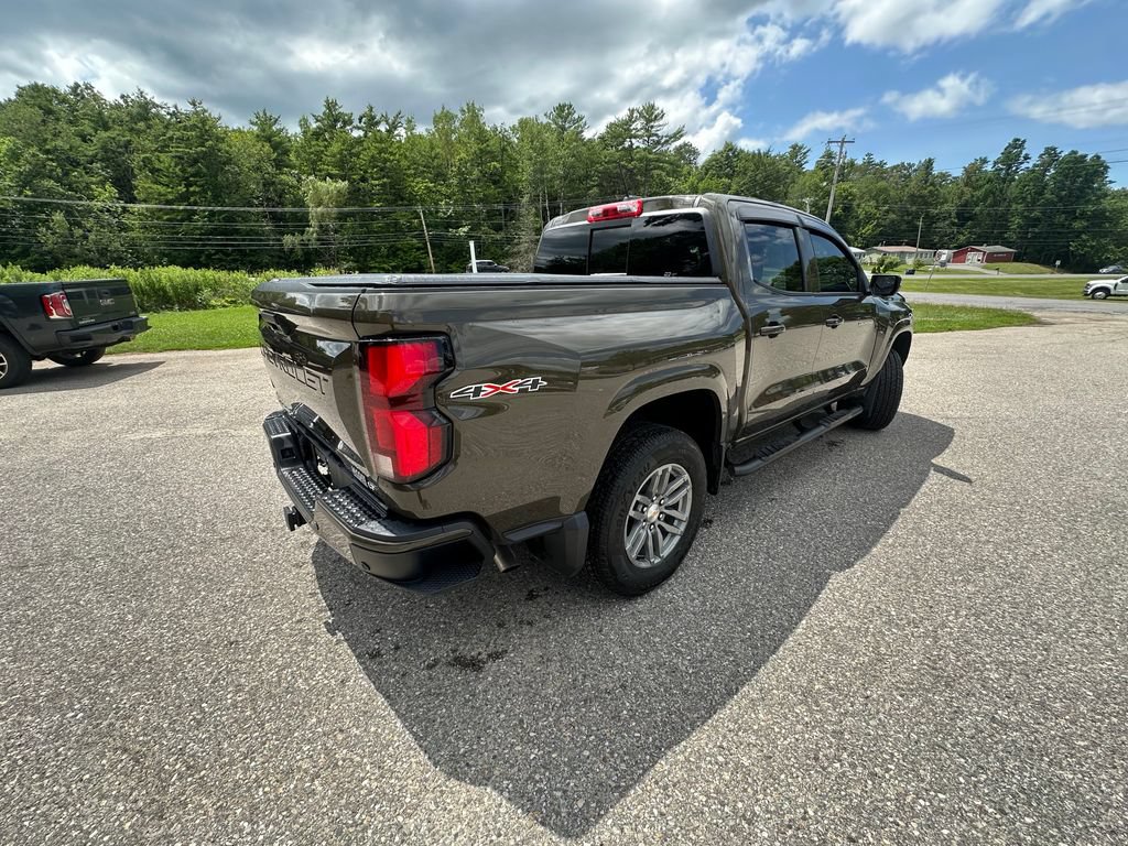 Used 2024 Chevrolet Colorado LT w/ LT Convenience Package III AWD/4WD image 5