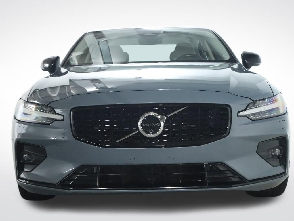 Used 2024 Volvo S60 B5 Plus FWD image 5