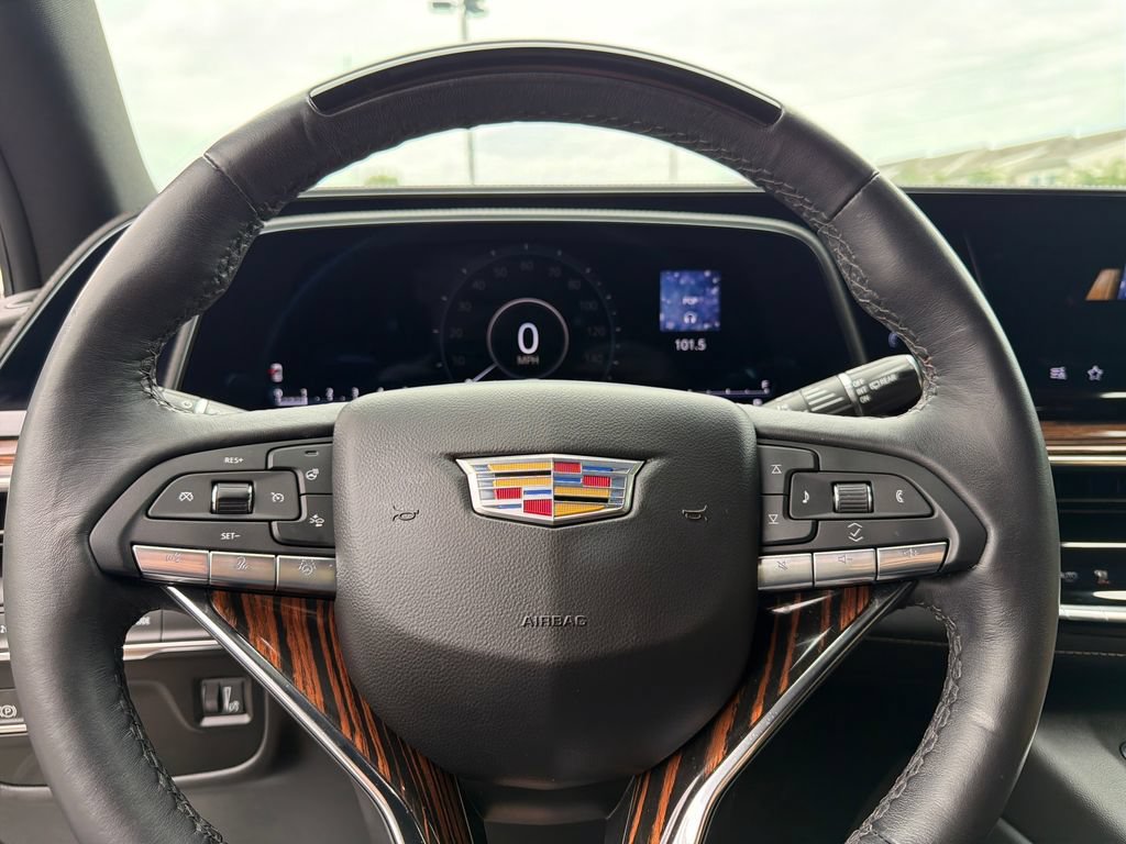 Certified 2024 Cadillac Escalade Premium Luxury AWD/4WD image 5
