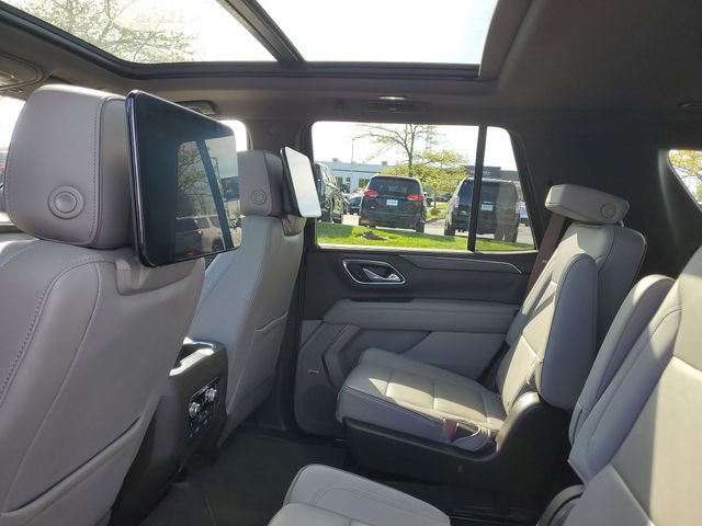 Certified 2021 GMC Yukon SLT w/ SLT Luxury Plus Package AWD/4WD image 9