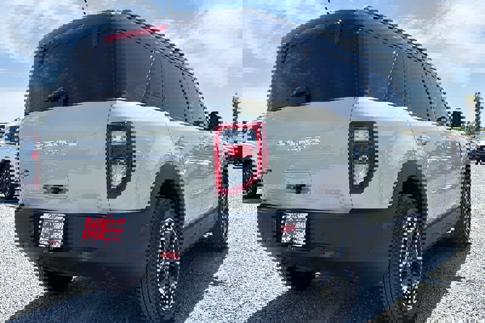 Used 2024 Ford Bronco Sport Outer Banks image 3