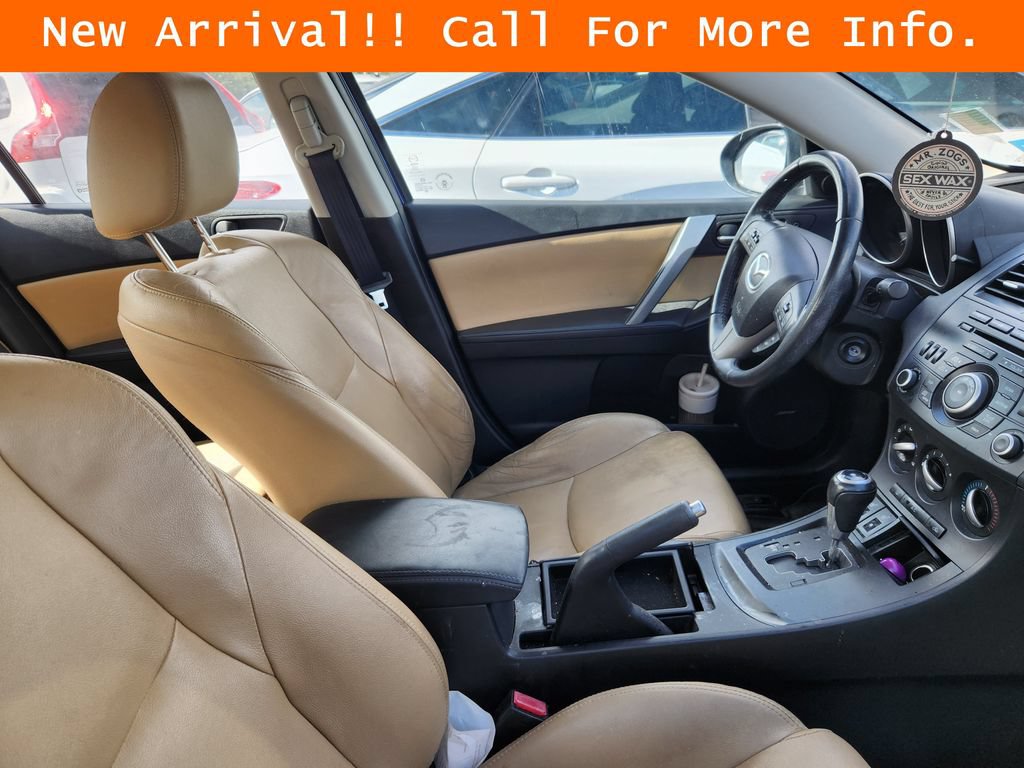 Used 2012 MAZDA MAZDA3 i Grand Touring w/ Tech Pkg FWD image 11