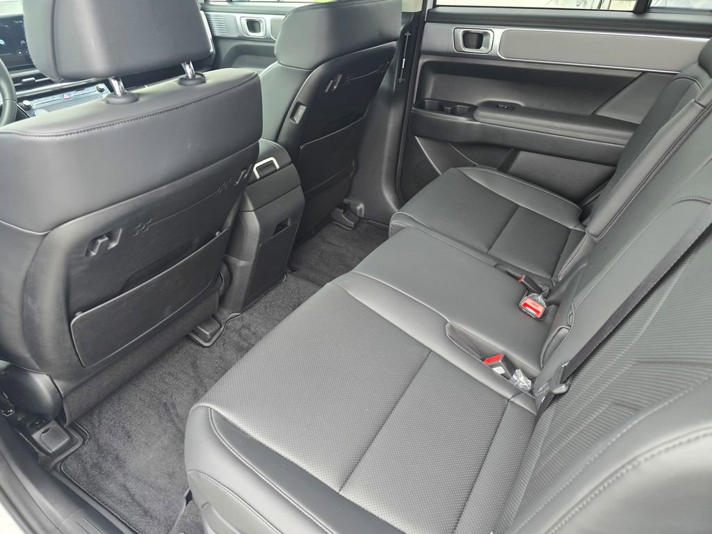Used 2025 Hyundai Santa Fe XRT image 12