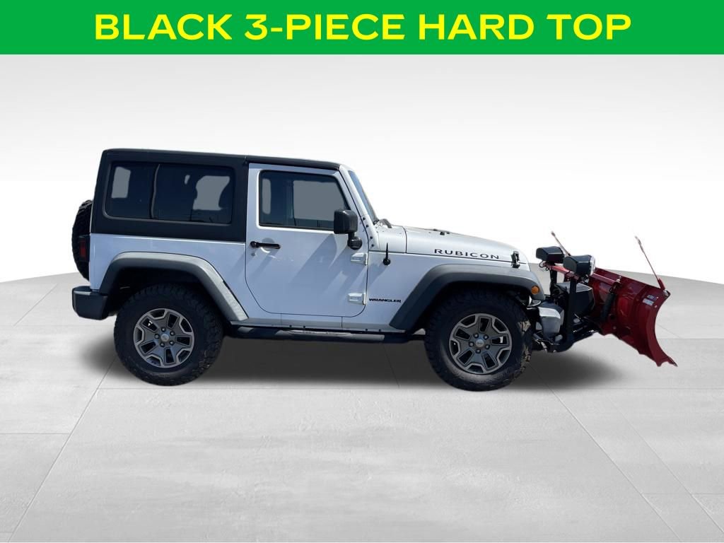 Used 2017 Jeep Wrangler Rubicon w/ Connectivity Group AWD/4WD image 4