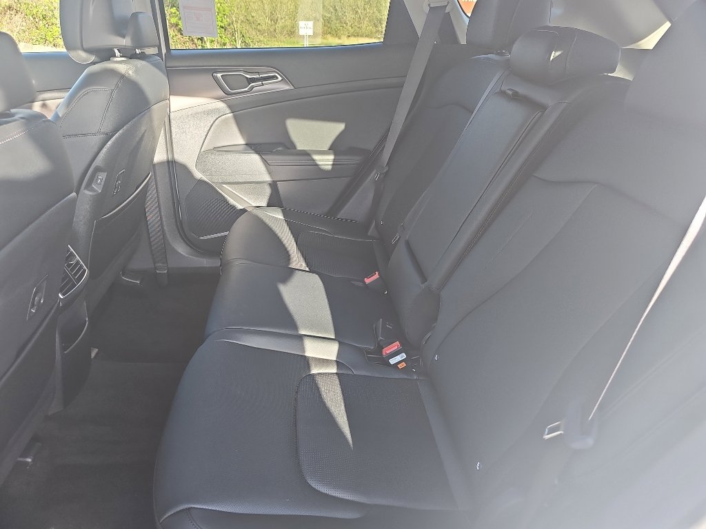 New 2026 Kia Sportage EX image 23