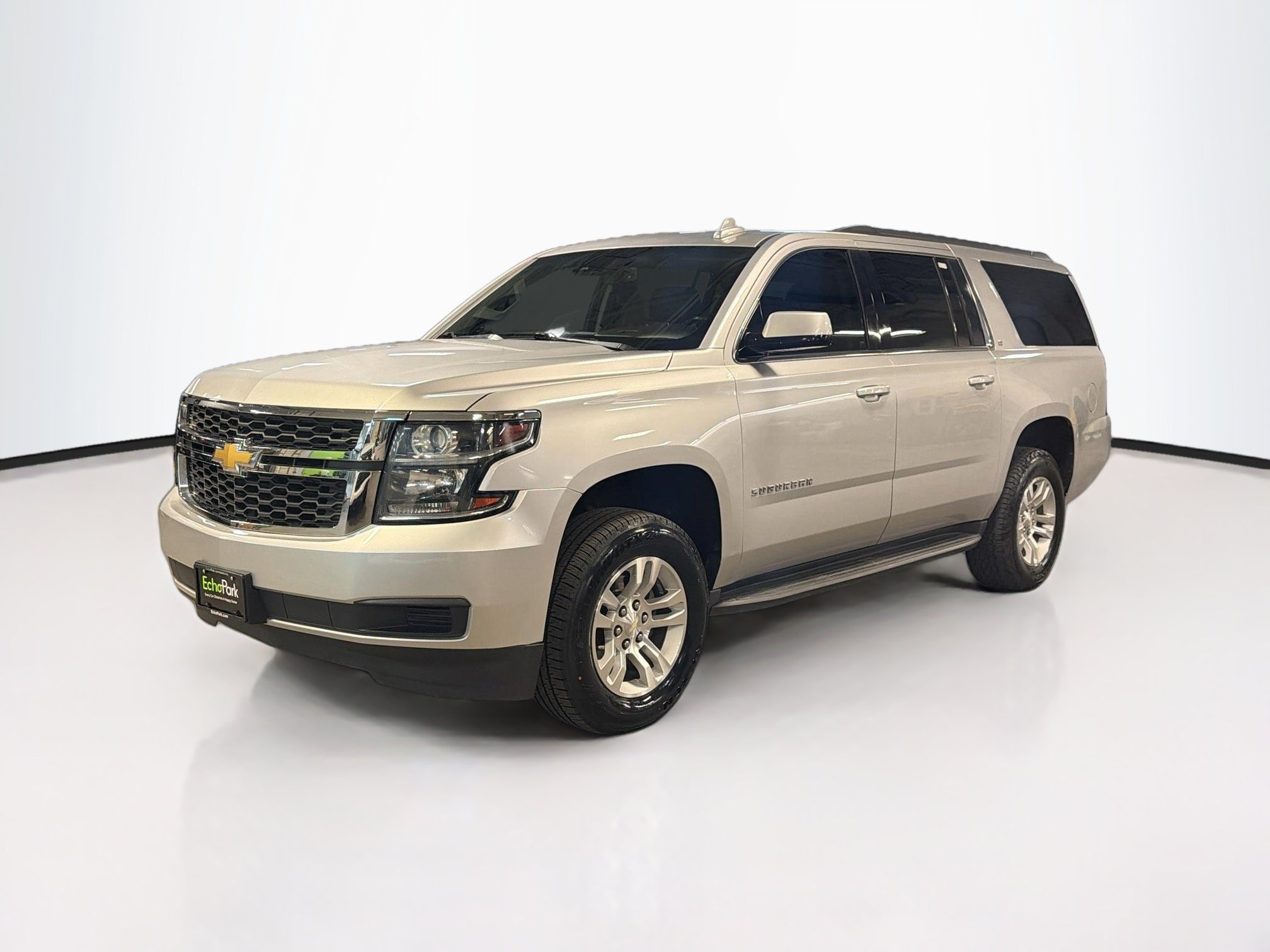 Used 2018 Chevrolet Suburban LT AWD/4WD image 3