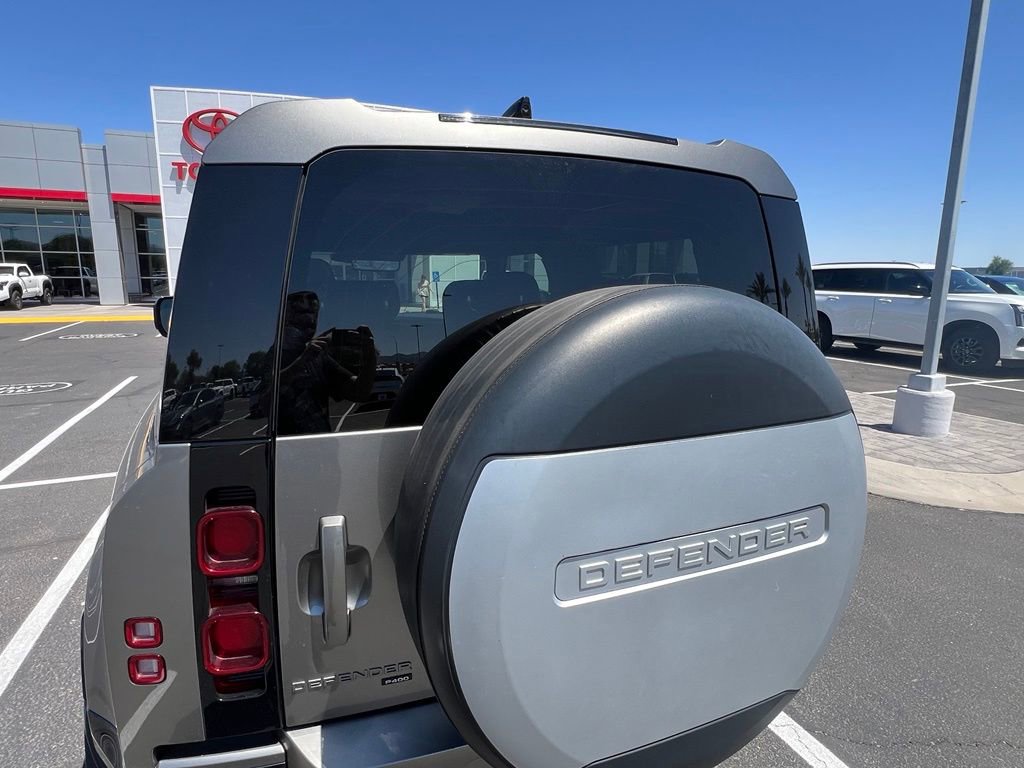Used 2022 Land Rover Defender 90 X-Dynamic SE AWD/4WD image 12