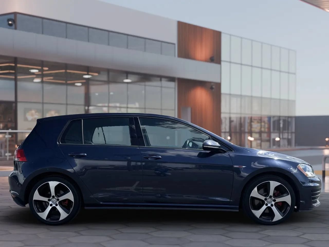 Used 2016 Volkswagen GTI S FWD image 10