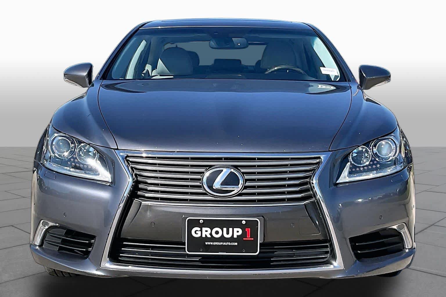 Used 2015 Lexus LS 460 AWD w/ Comfort Package image 4