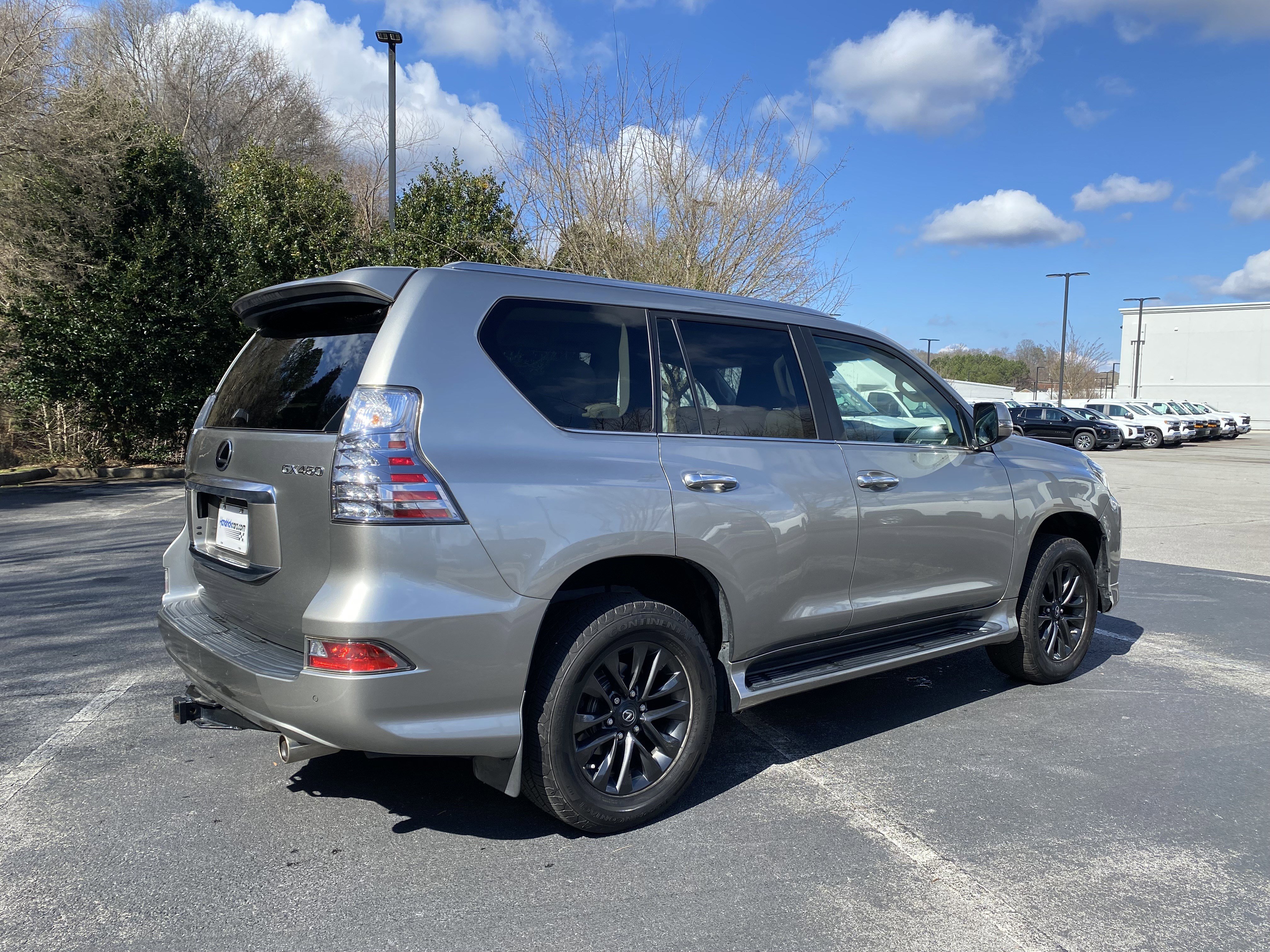 Used 2020 Lexus GX 460 Premium w/ Premium Package image 9