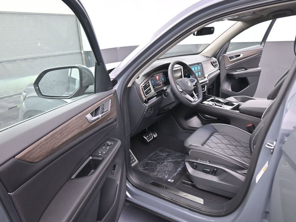 New 2026 Volkswagen Atlas SEL Premium R-Line image 38