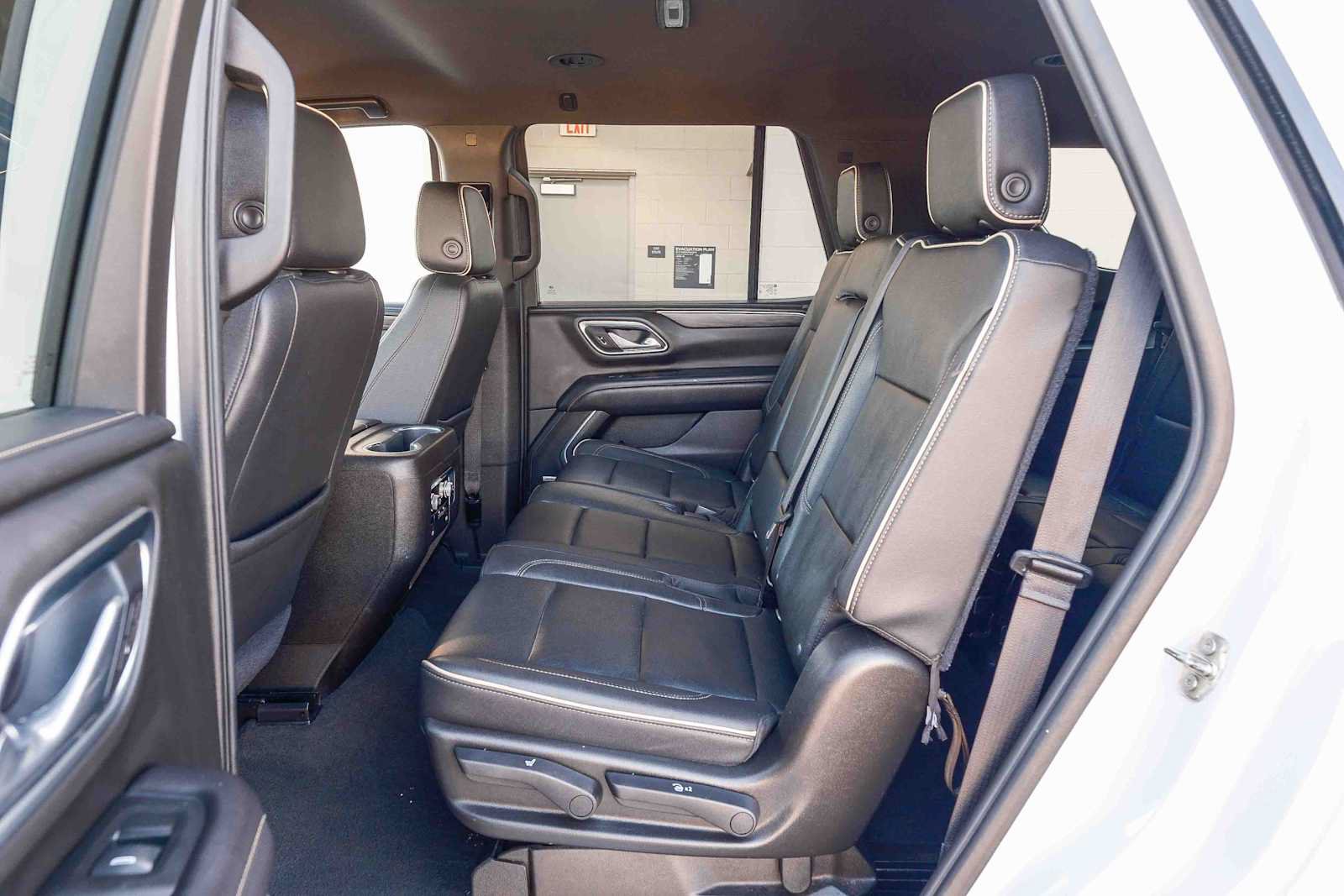 Used 2021 GMC Yukon SLT RWD image 19