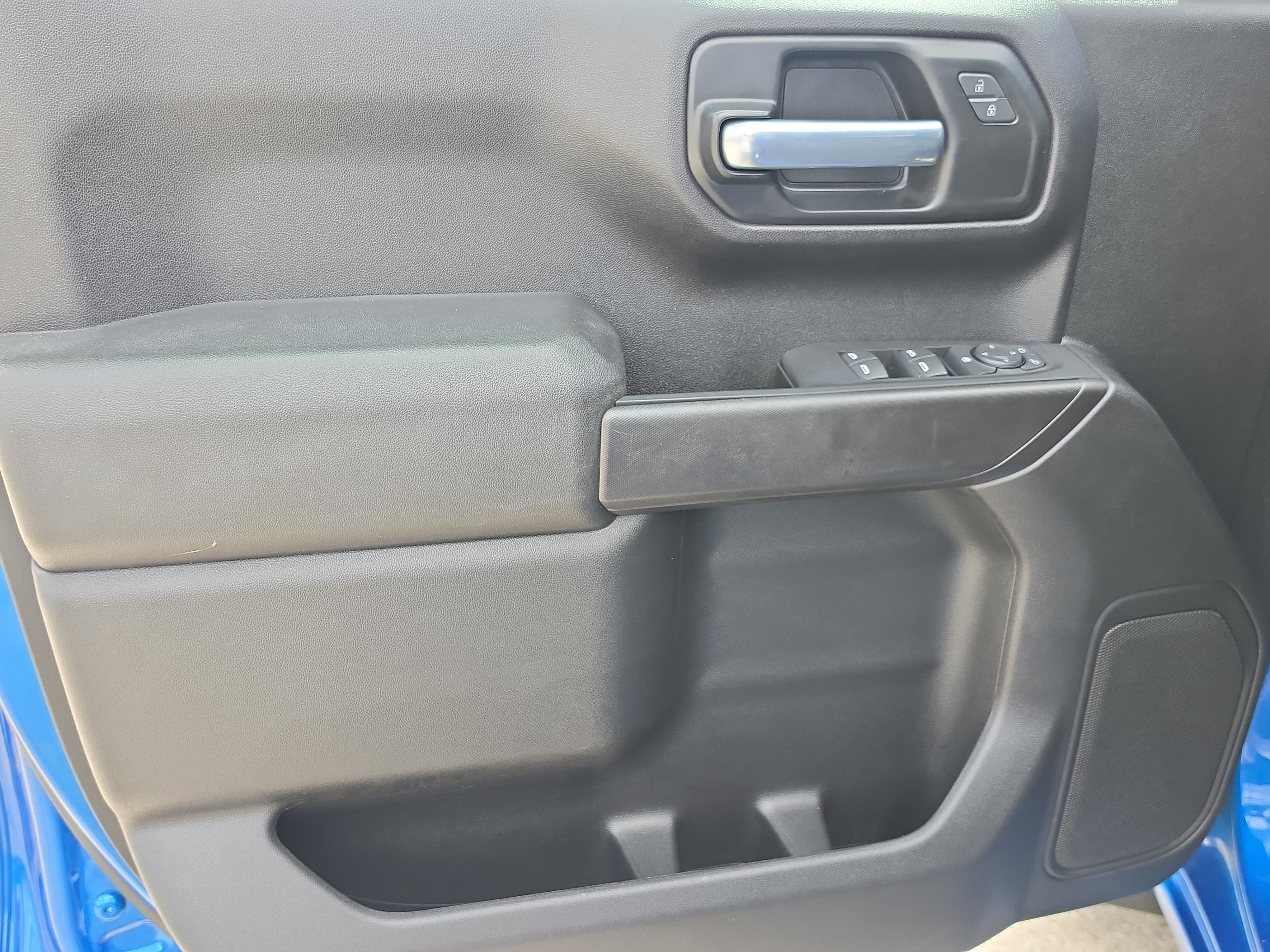 Used 2022 Chevrolet Silverado 1500 Custom RWD image 17