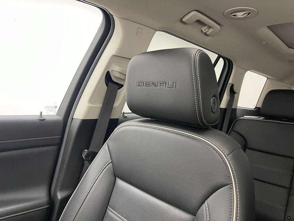 Used 2021 GMC Acadia Denali w/ Denali Technology Package FWD image 46