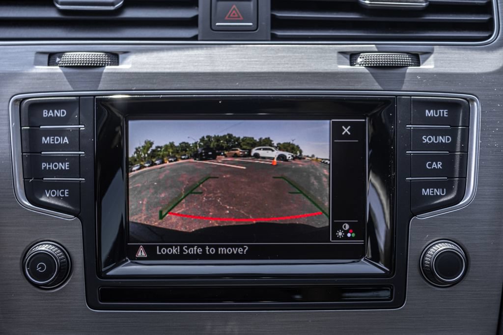 Used 2015 Volkswagen Golf TDI SE w/ Lighting Package FWD image 18