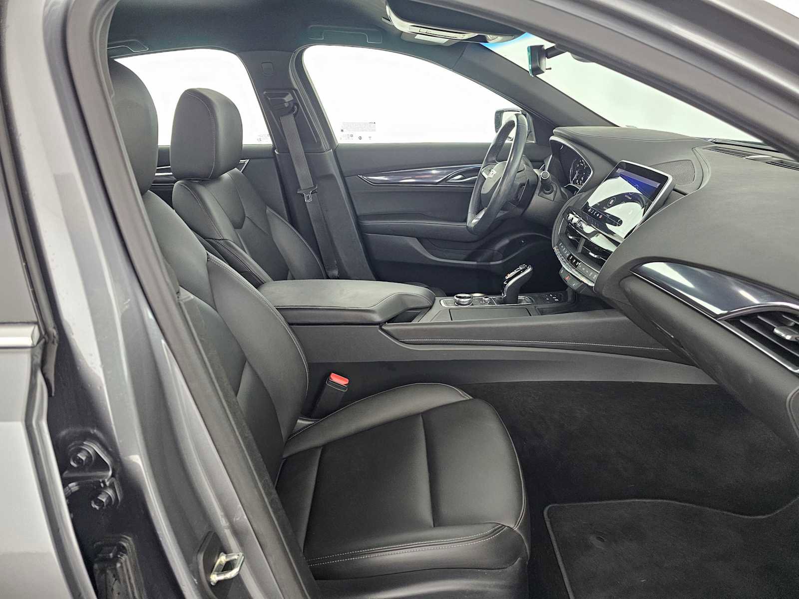 Used 2020 Cadillac CT5 Luxury w/ Cold Weather Package image 10