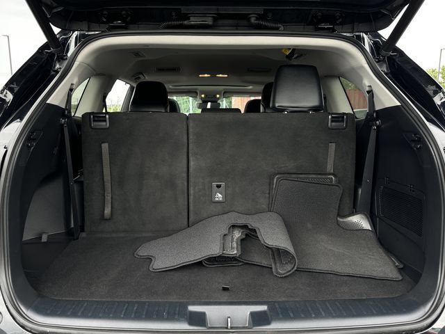 Used 2021 Toyota Highlander XLE FWD image 28