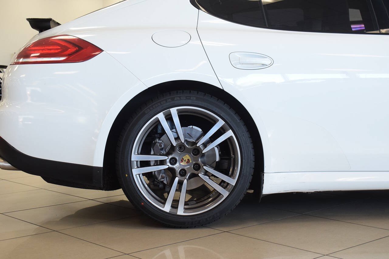 Used 2016 Porsche Panamera AWD/4WD image 37