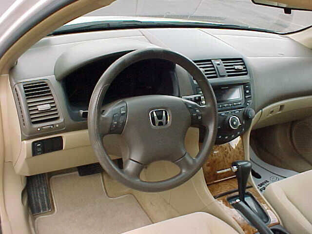 Used 2004 Honda Accord EX image 16