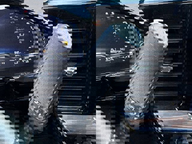 Used 2025 Chevrolet Silverado 1500 LT image 22