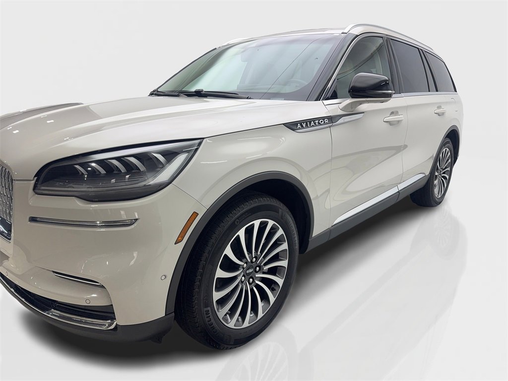 Used 2022 Lincoln Aviator Reserve w/ Equipment Group 201A image 11