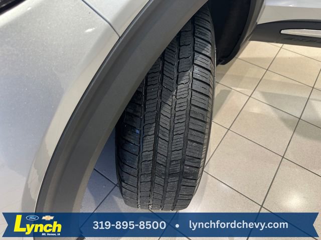 Used 2021 Ford Explorer XLT w/ Equipment Group 202A image 30