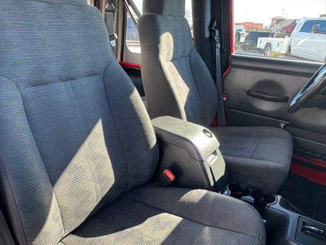 Used 2004 Jeep Wrangler X w/ Convenience Group image 20