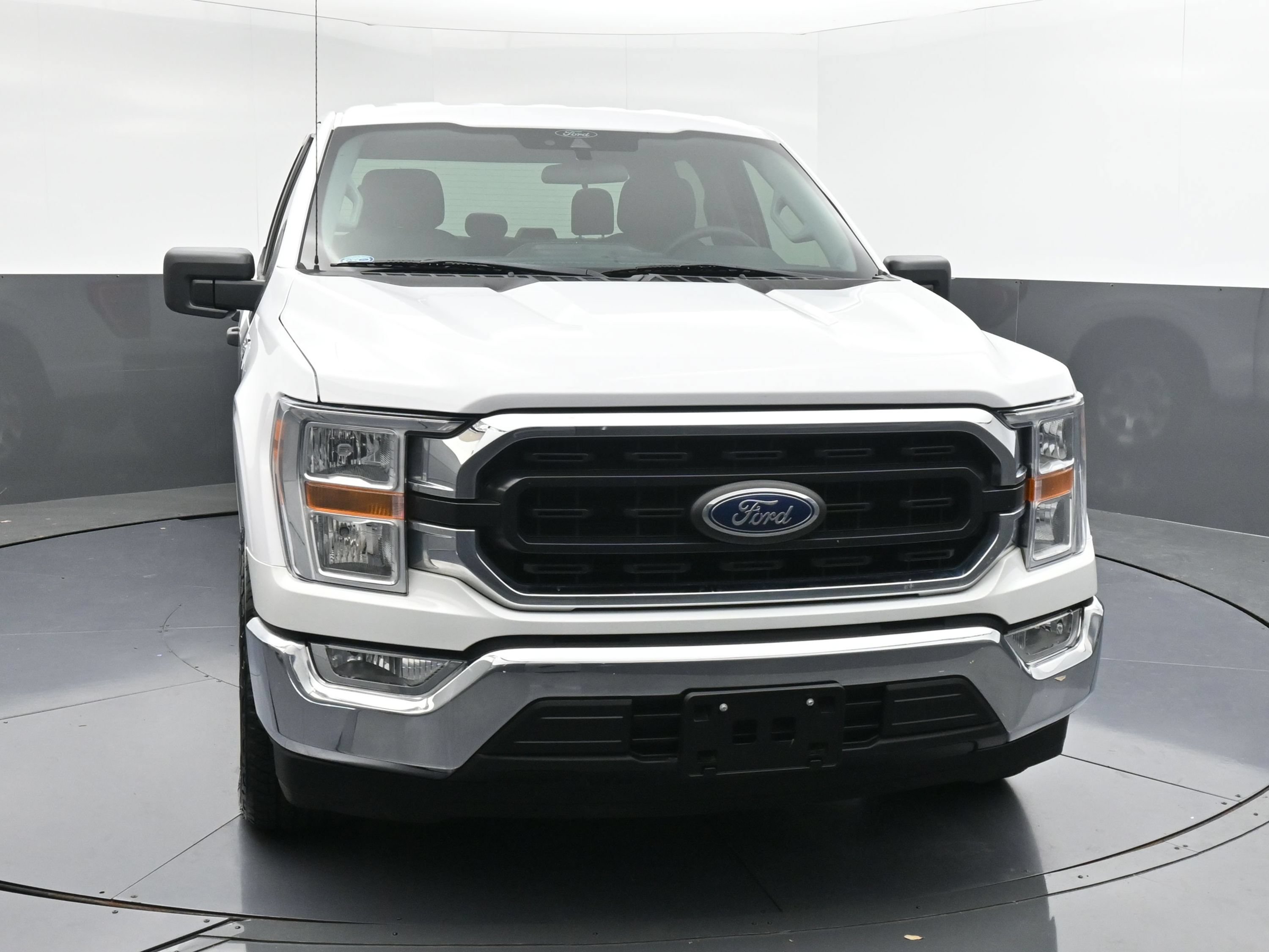 Used 2021 Ford F150 XLT RWD image 2