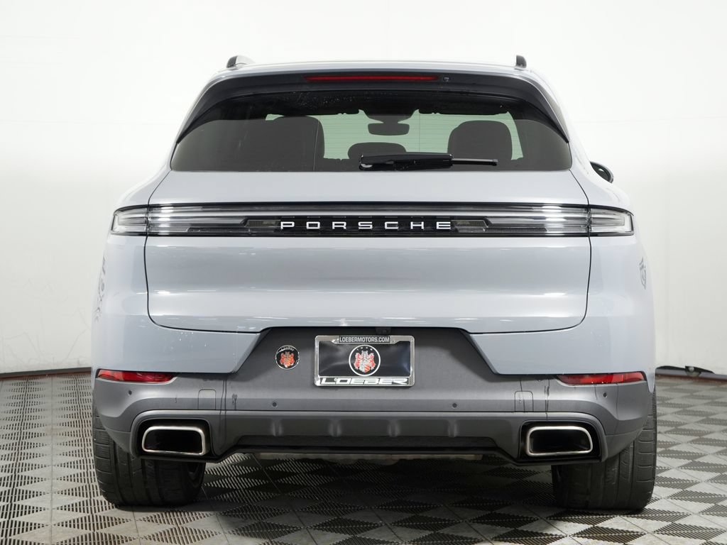 Certified 2024 Porsche Cayenne AWD/4WD image 6