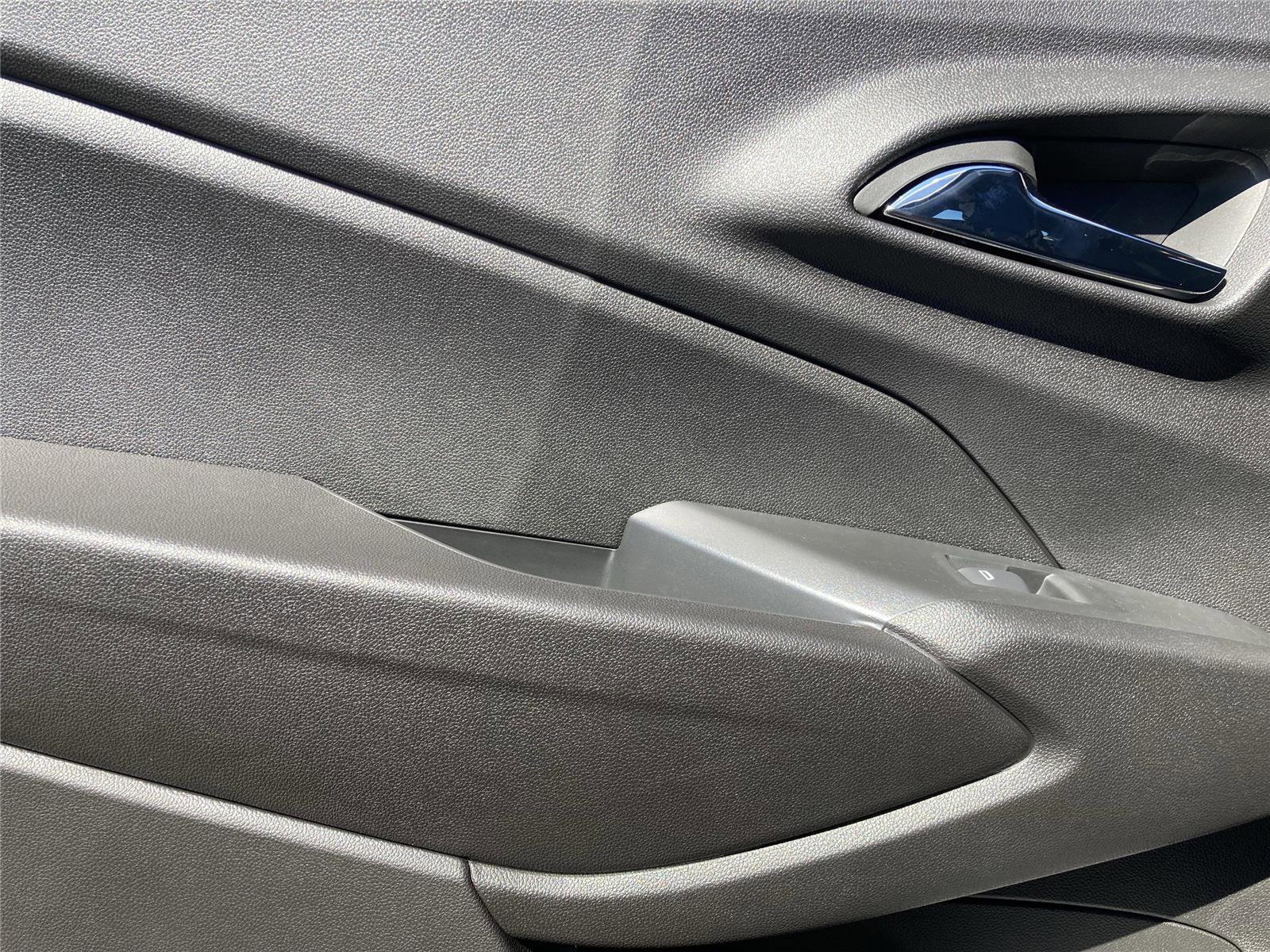 New 2026 Chevrolet Trax RS w/ Driver Confidence Package image 31