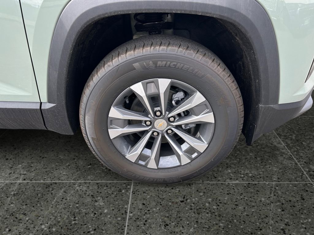 New 2026 Chevrolet Equinox LT image 9