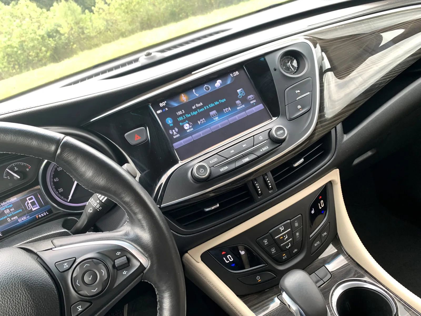 Used 2019 Buick Envision Essence image 12