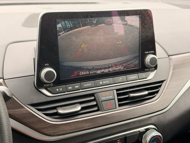 Used 2024 Nissan Altima 2.5 SV FWD image 30
