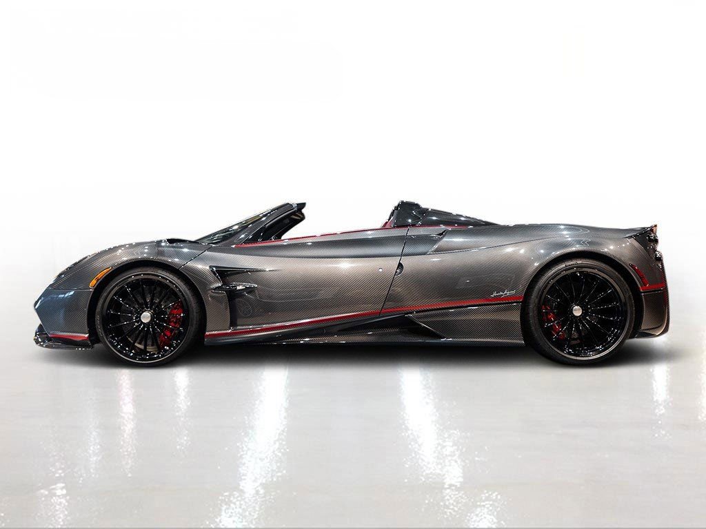 Used 2017 Pagani Huayra image 3