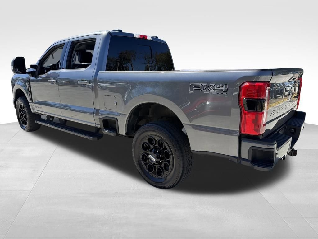 Used 2024 Ford F250 Lariat w/ Black Appearance Package image 5