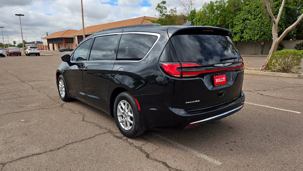 Used 2022 Chrysler Pacifica Touring-L FWD image 8