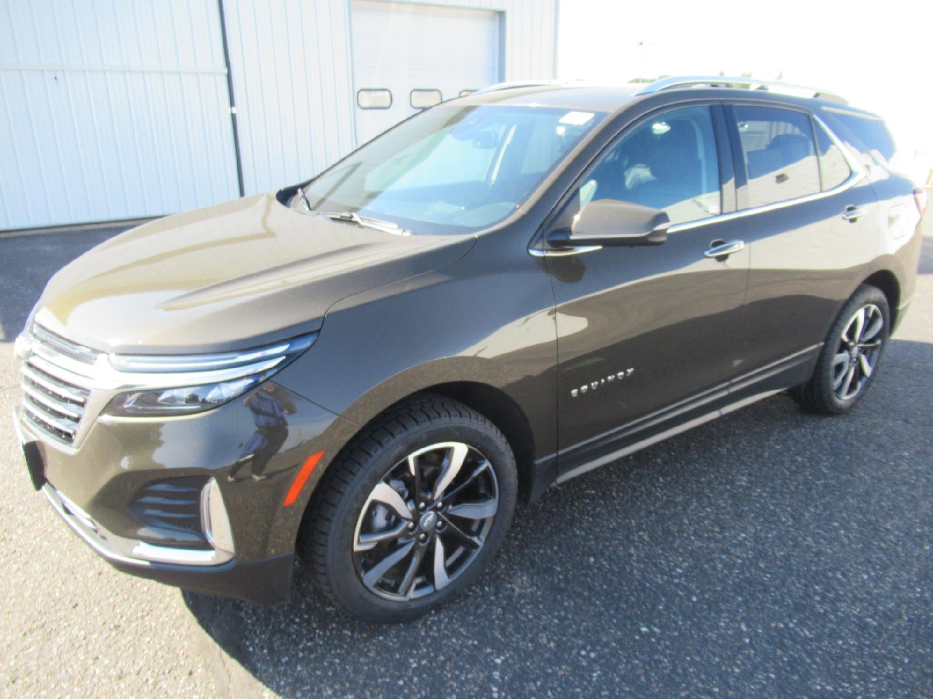 Certified 2023 Chevrolet Equinox Premier AWD/4WD image 1