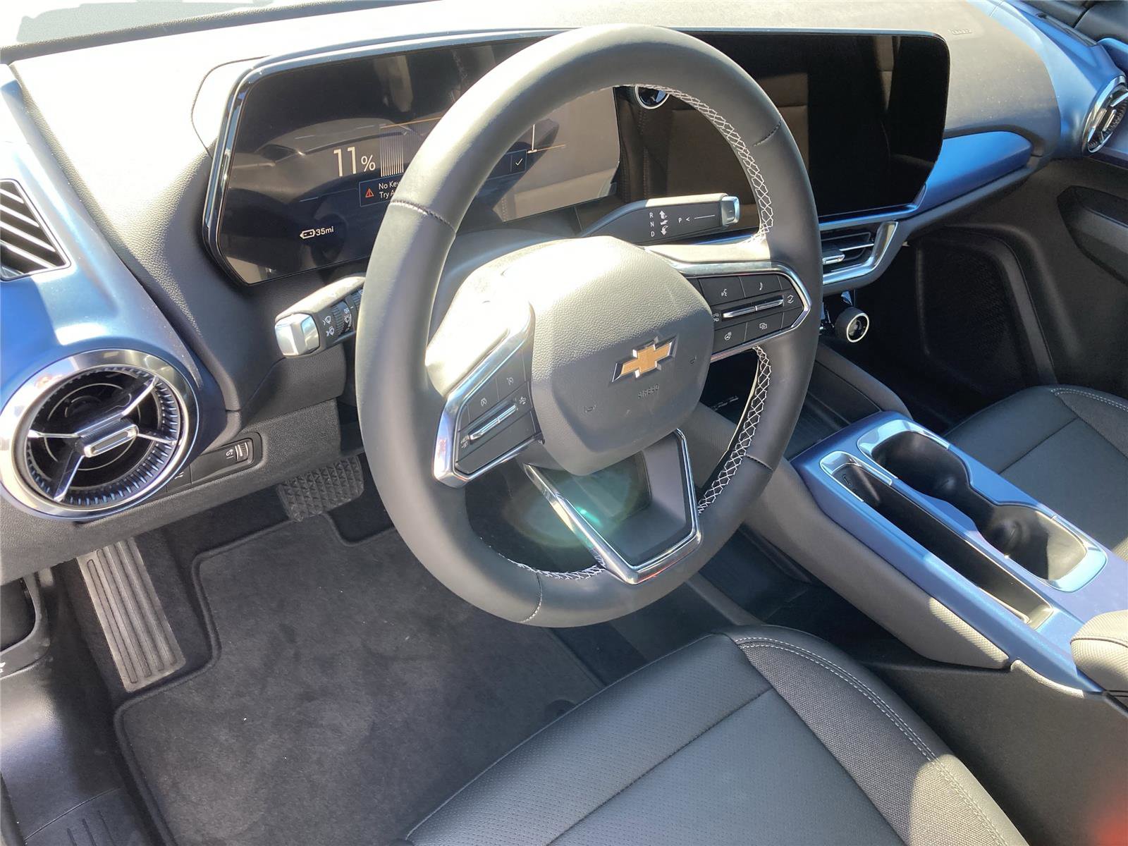 New 2026 Chevrolet Equinox EV LT image 11