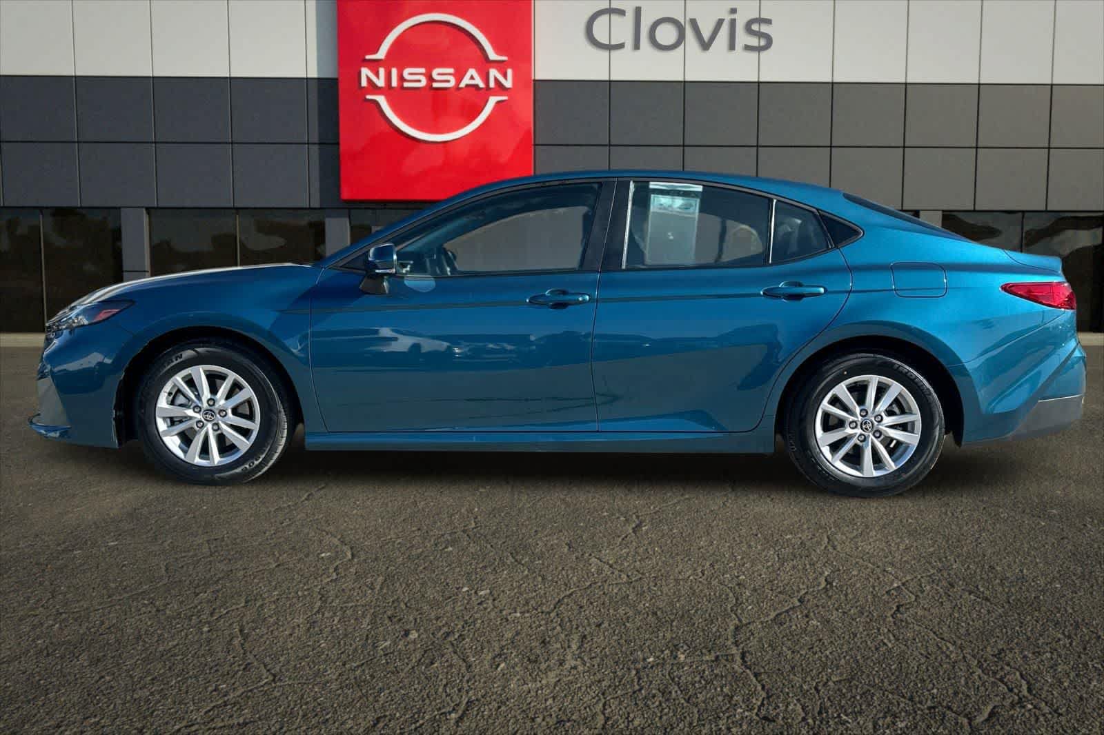 Used 2025 Toyota Camry LE FWD image 6