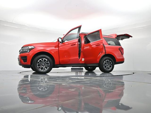 Used 2024 Ford Expedition XLT image 50
