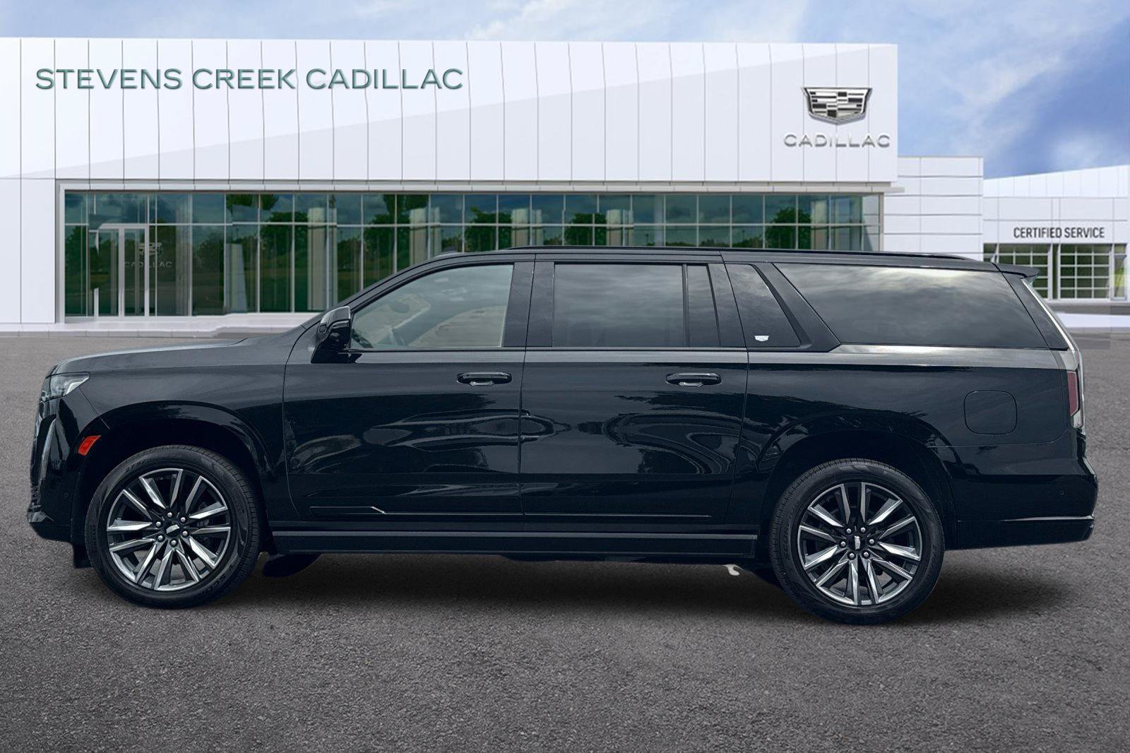Used 2021 Cadillac Escalade ESV Sport w/ Driver Assist Tech Package AWD/4WD image 6