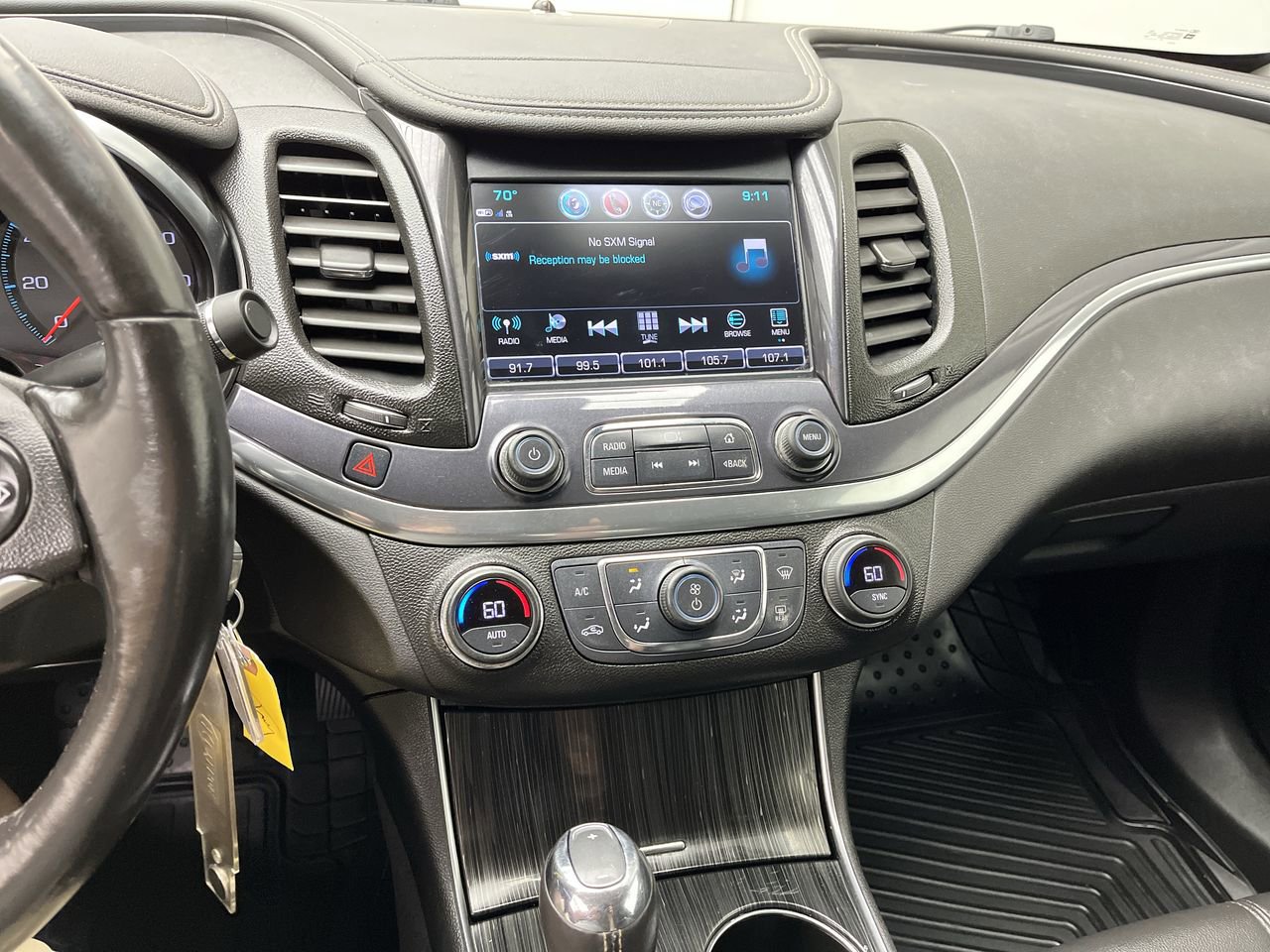 Used 2017 Chevrolet Impala LT FWD image 5